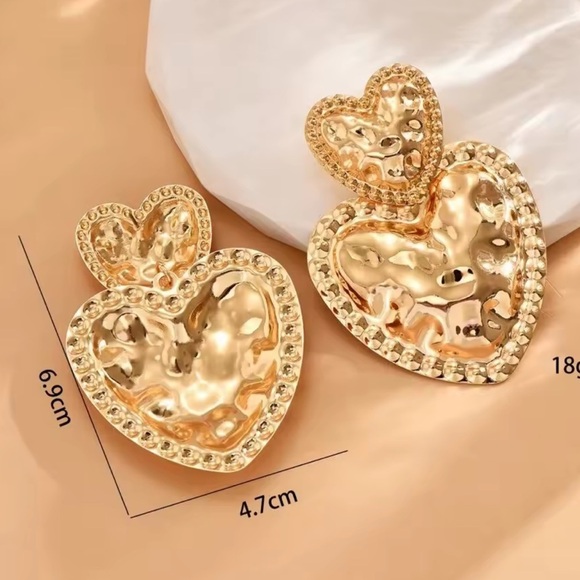 ZARA Heart-Shaped Earrings - Picture 5 of 6